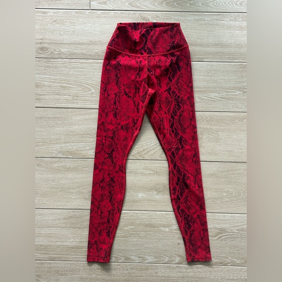 ALO Yoga Other - ALO Yoga Vibrant Red Snake Print Leggings - Small